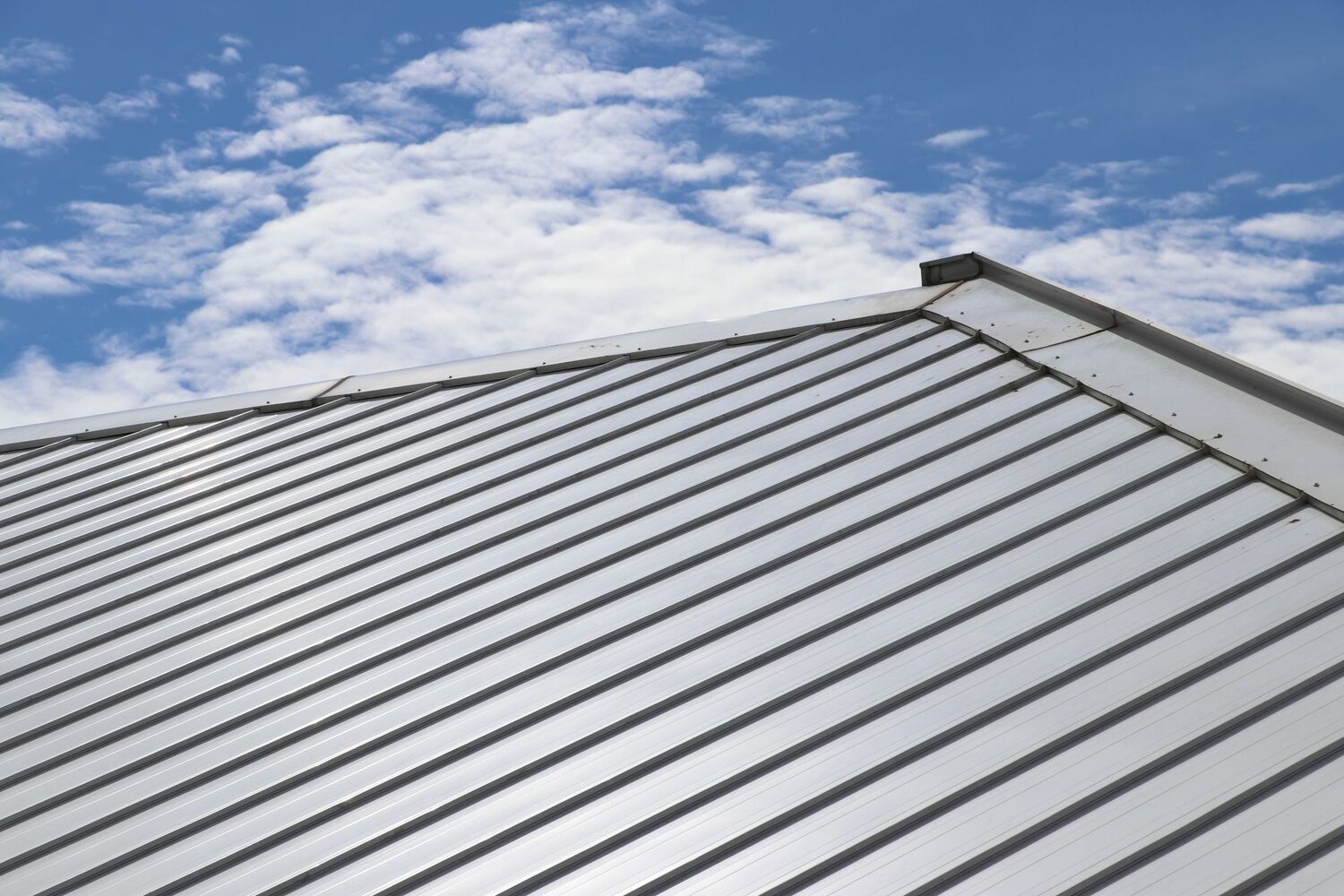 Standing-seam metal roof
