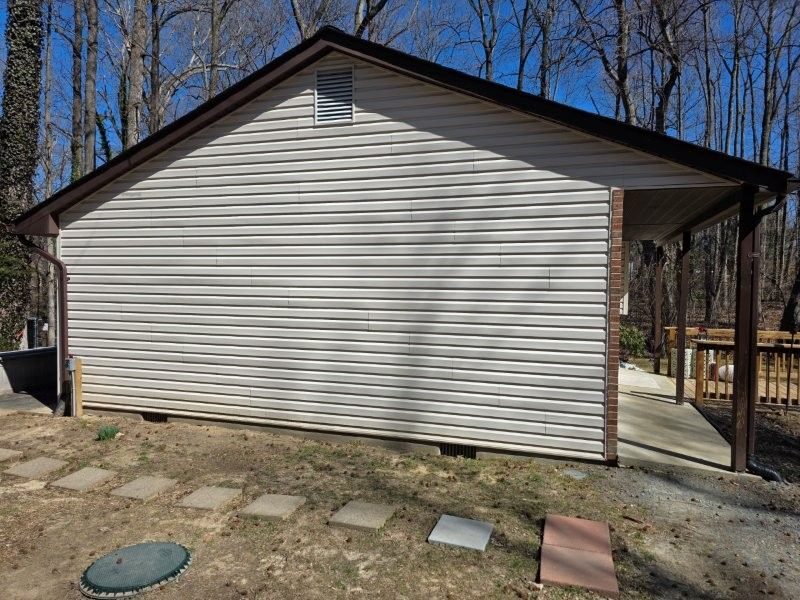 Completed siding on a Southern Maryland home